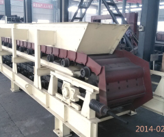 晶桥水泥厂板式给料机垫块